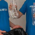 Скромные люди участвуют в общественной деятельности