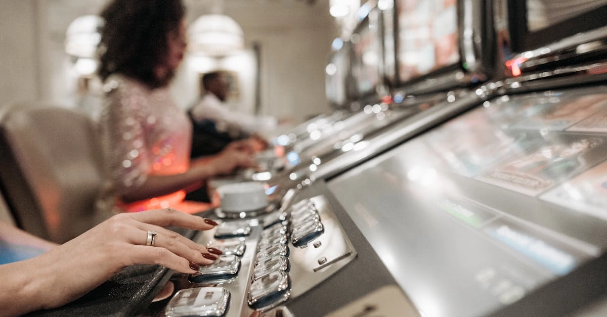 Слот игра Cleocatra с египетской тематикой и кошками